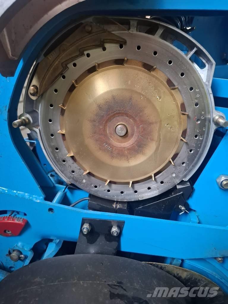 Monosem NG PLUS 6 Sowing machines