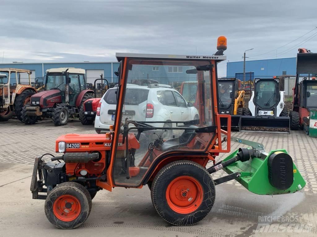 Kubota B 4200 Tractors