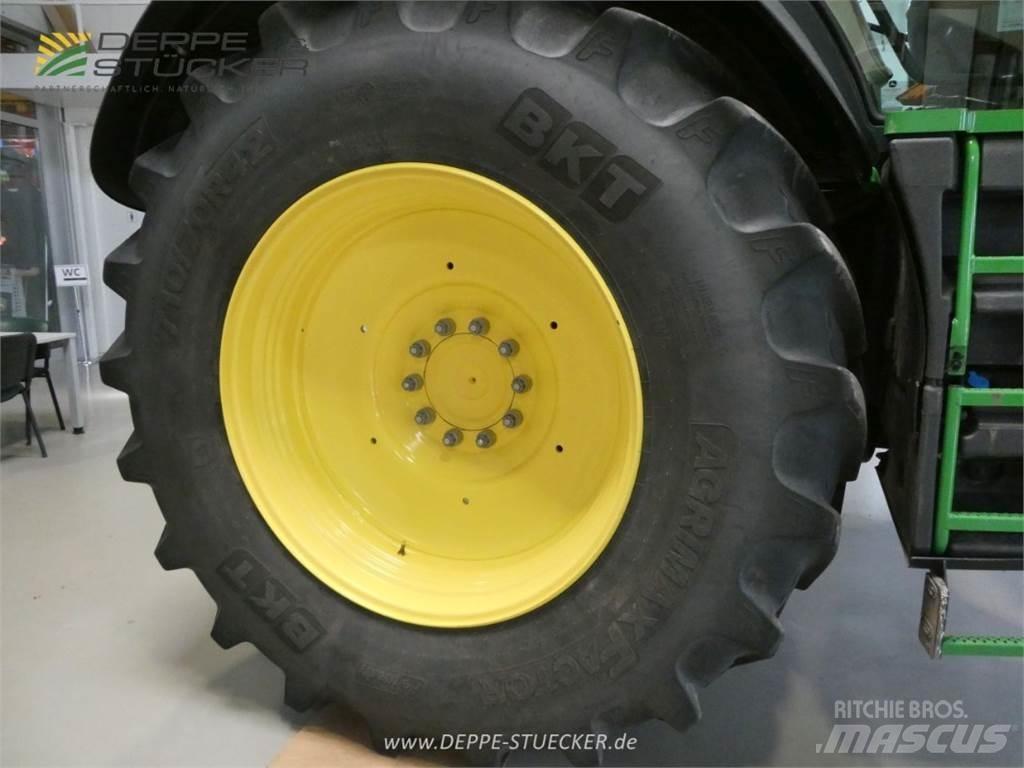 John Deere 6250R Tractors