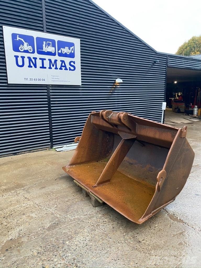  Andet Planerskovl Buckets