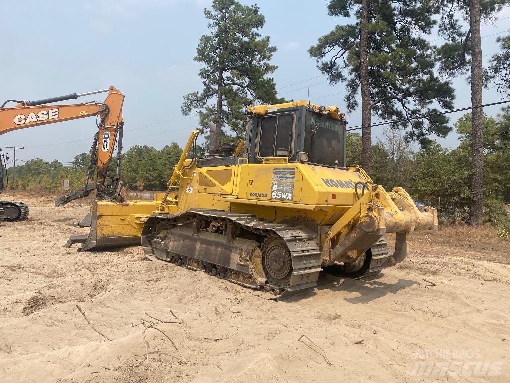 Komatsu D 65 WX-17 Crawler dozers