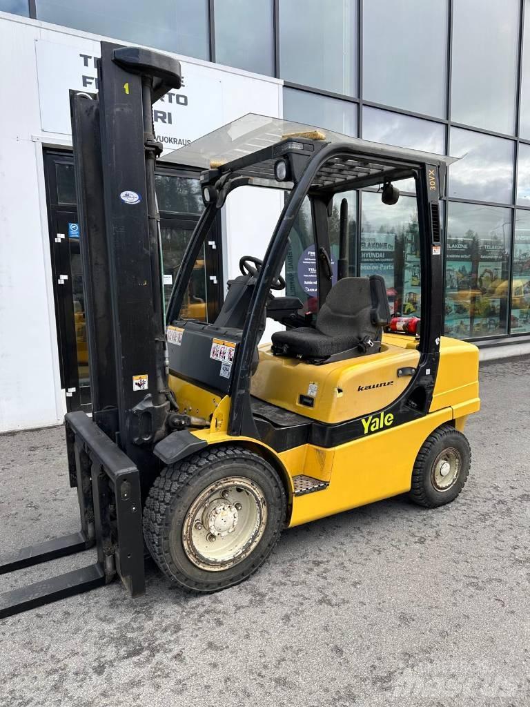 Yale GDP 30 VX Diesel trucks