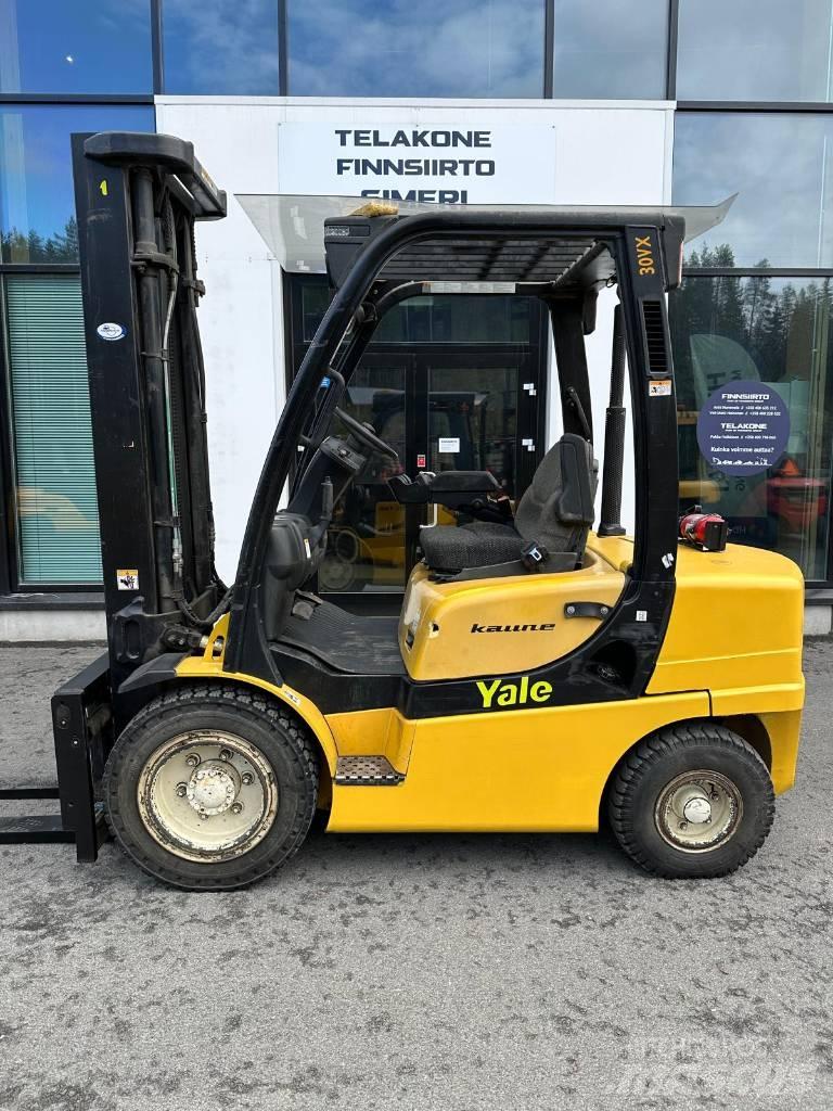 Yale GDP 30 VX Diesel trucks