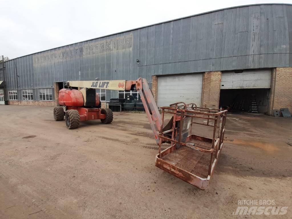 JLG 800 AJ Telescopic boom lifts