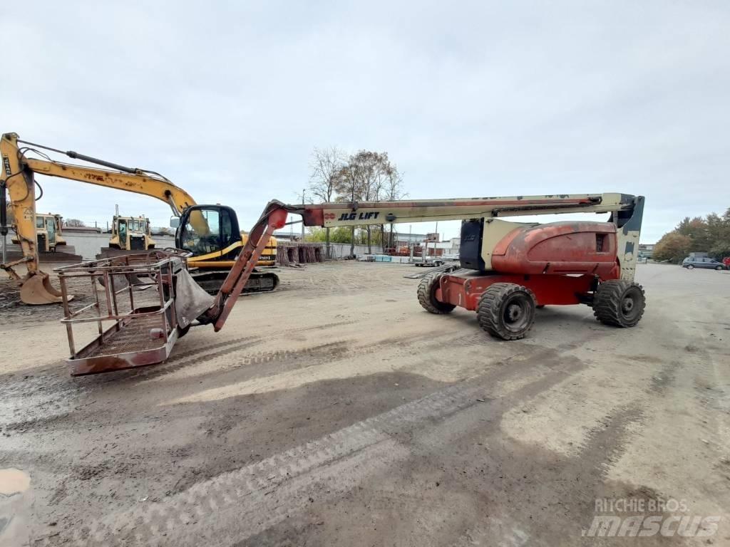 JLG 800 AJ Telescopic boom lifts