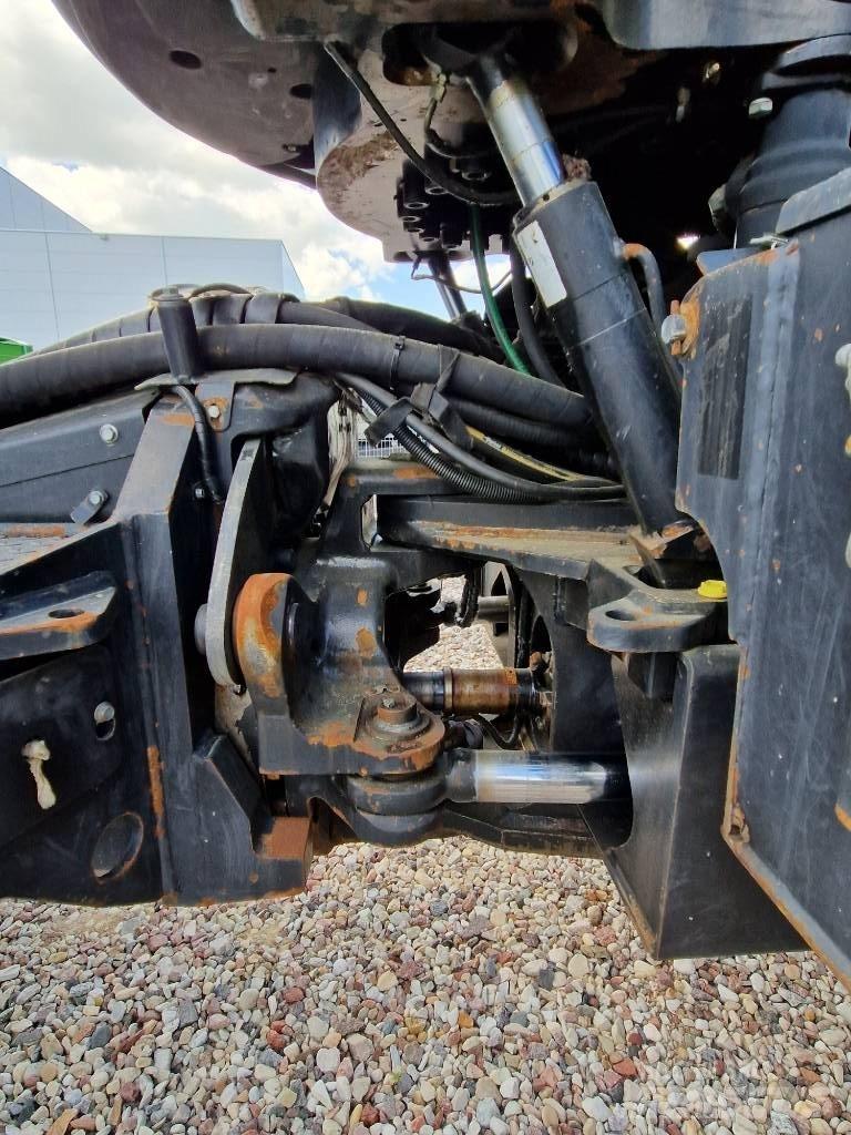 John Deere 1270E Harvesters