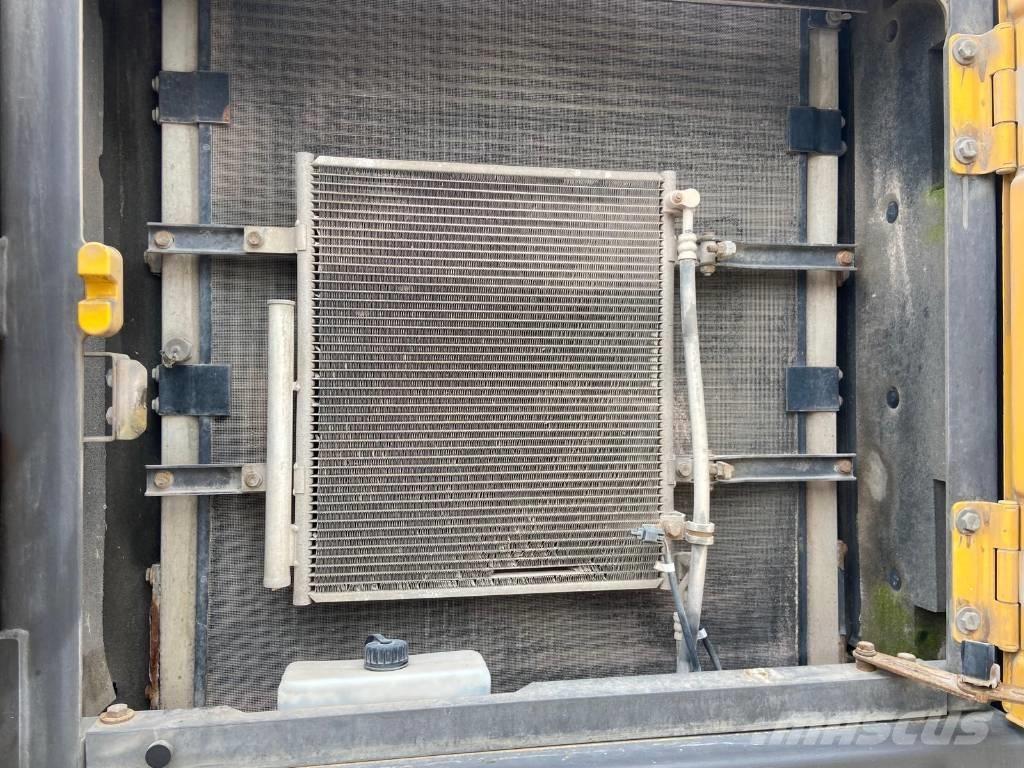 Volvo EC220El Crawler excavators