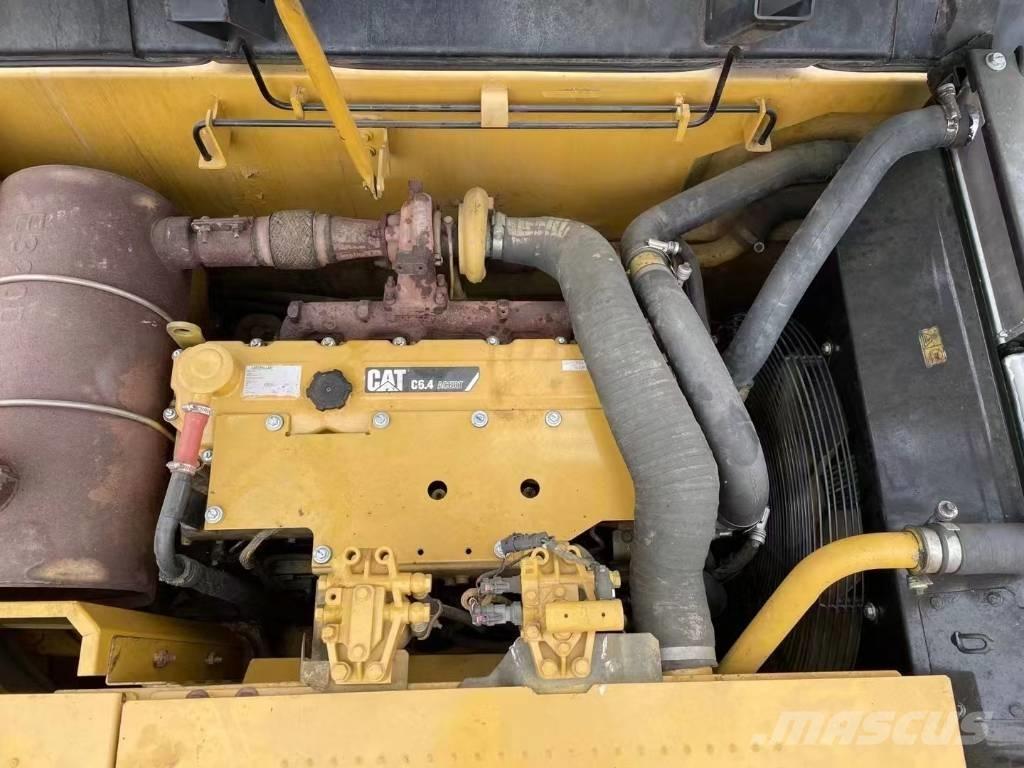 CAT 323 D L Crawler excavators