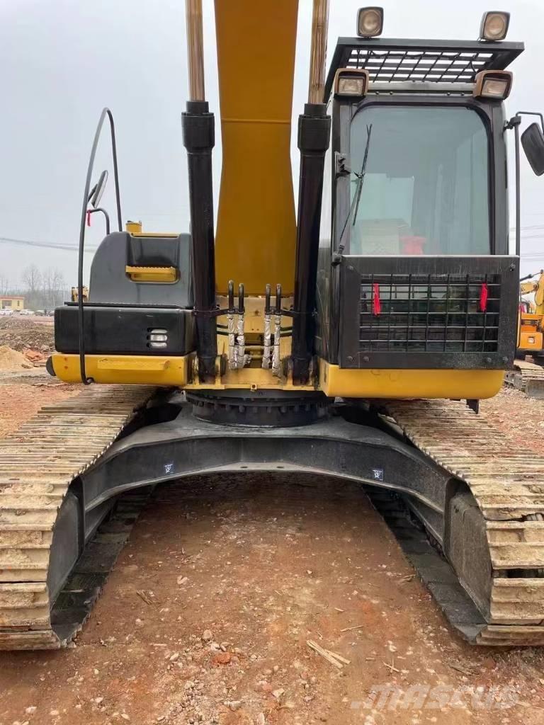 CAT 323 D L Crawler excavators