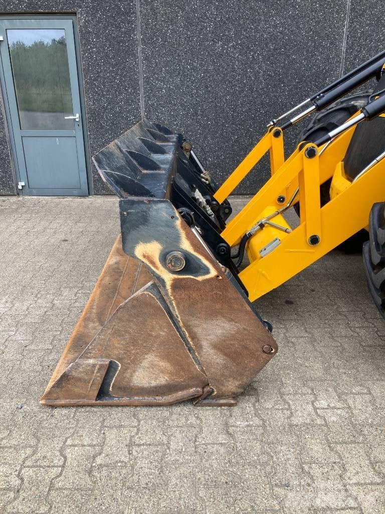 JCB 4 CX Pro Backhoe