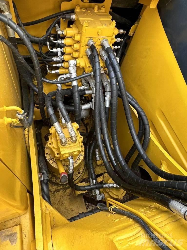 Komatsu PC 130 Crawler excavators