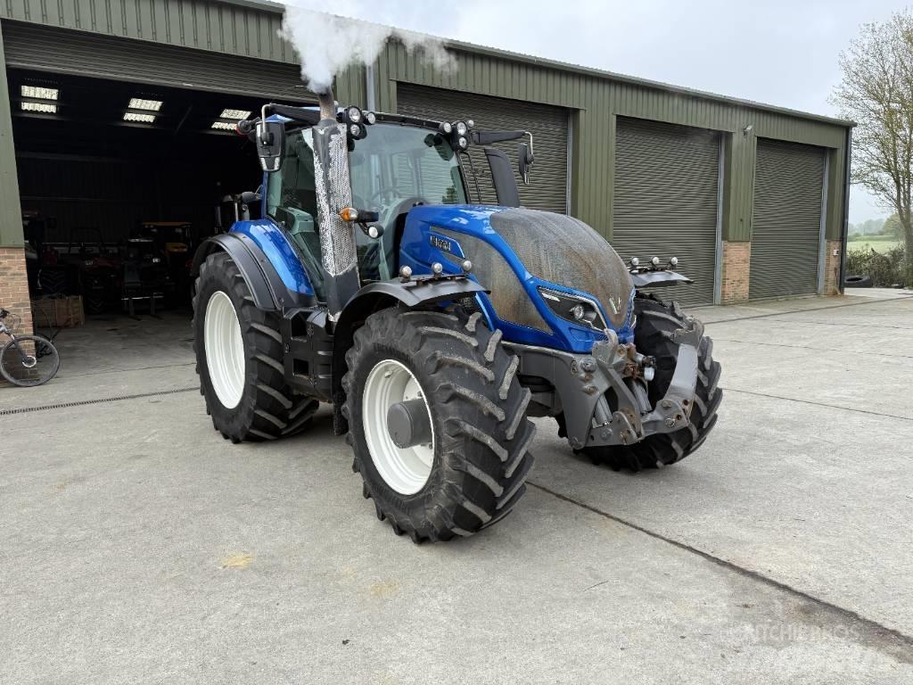 Valtra T 234 Versu Tractors