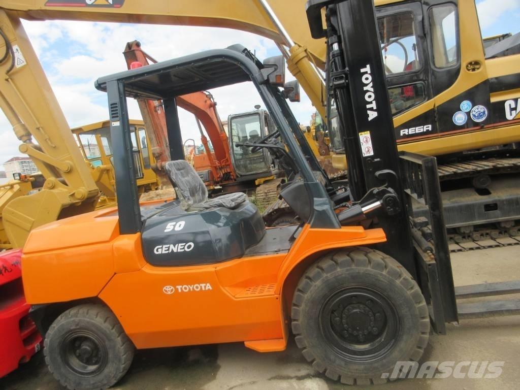 Toyota FD 30 Diesel trucks