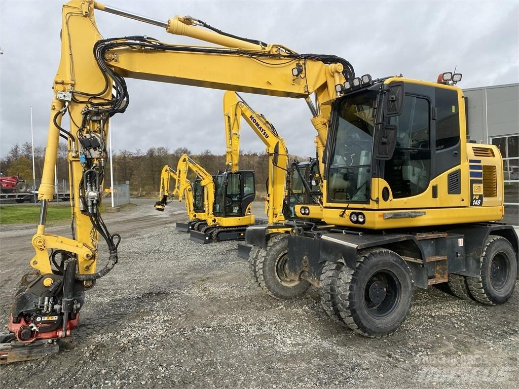 Komatsu PW148-10 Wheeled excavators
