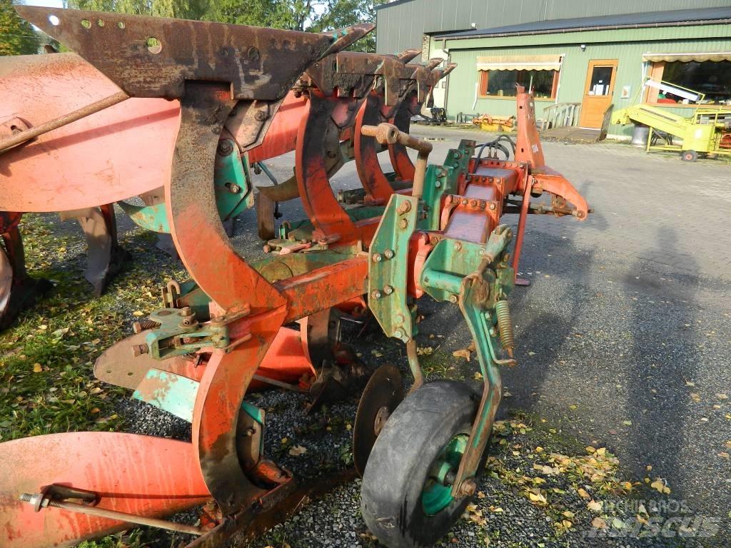 Kverneland E Reversible ploughs