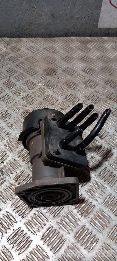  SKANIA R440  1324664 Brakes