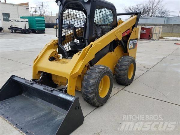CAT 272 D Skid steer loaders