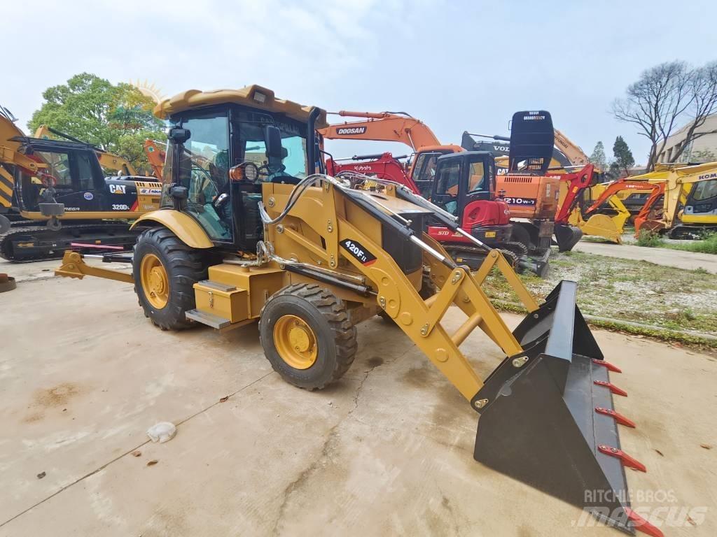 CAT 420F Backhoe