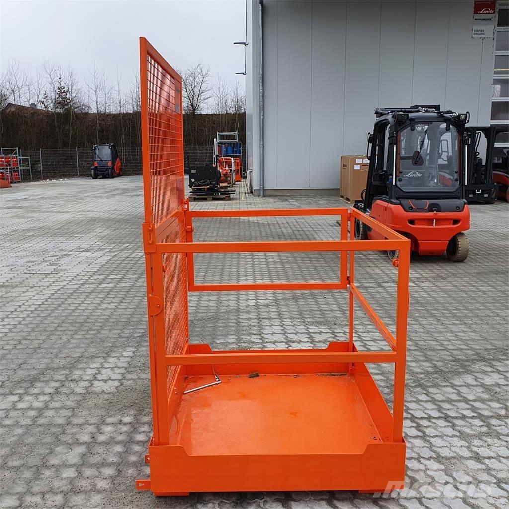 Eichinger 107.3 Trailer mounted platforms