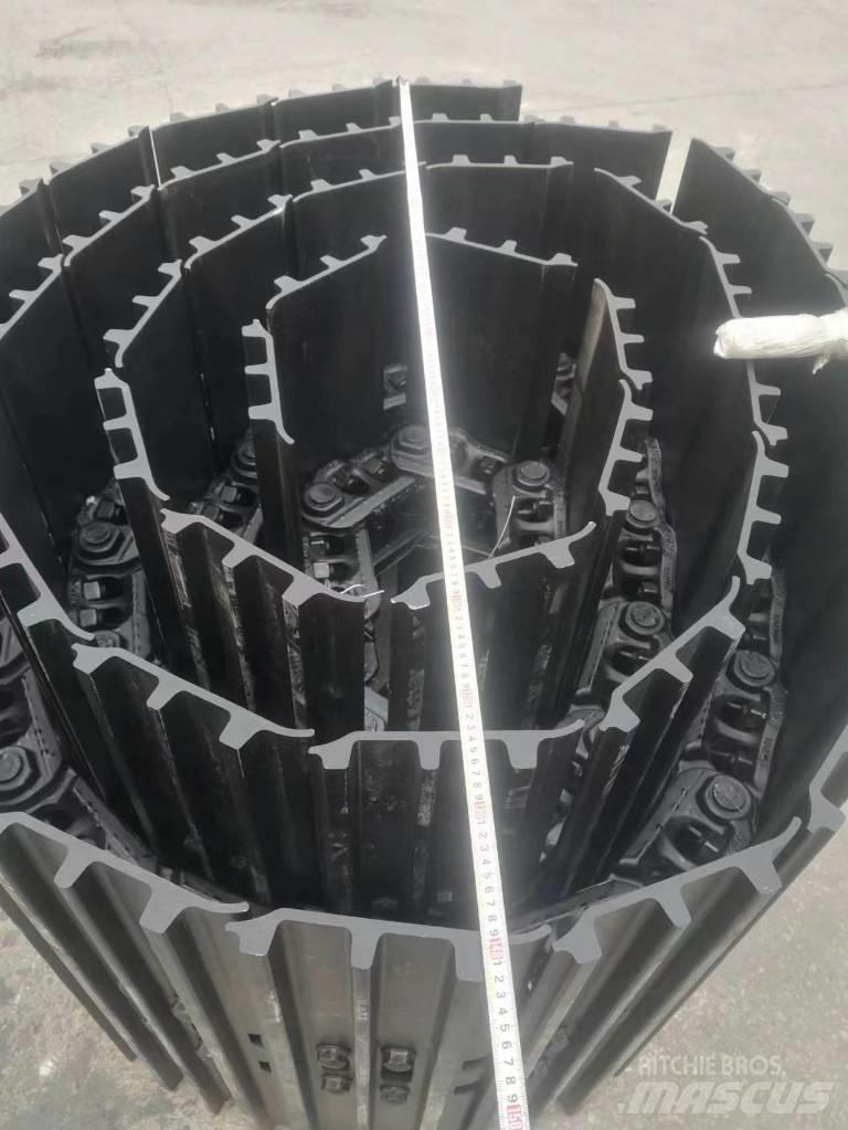 Komatsu PC210-8 Tracks, chains and undercarriage