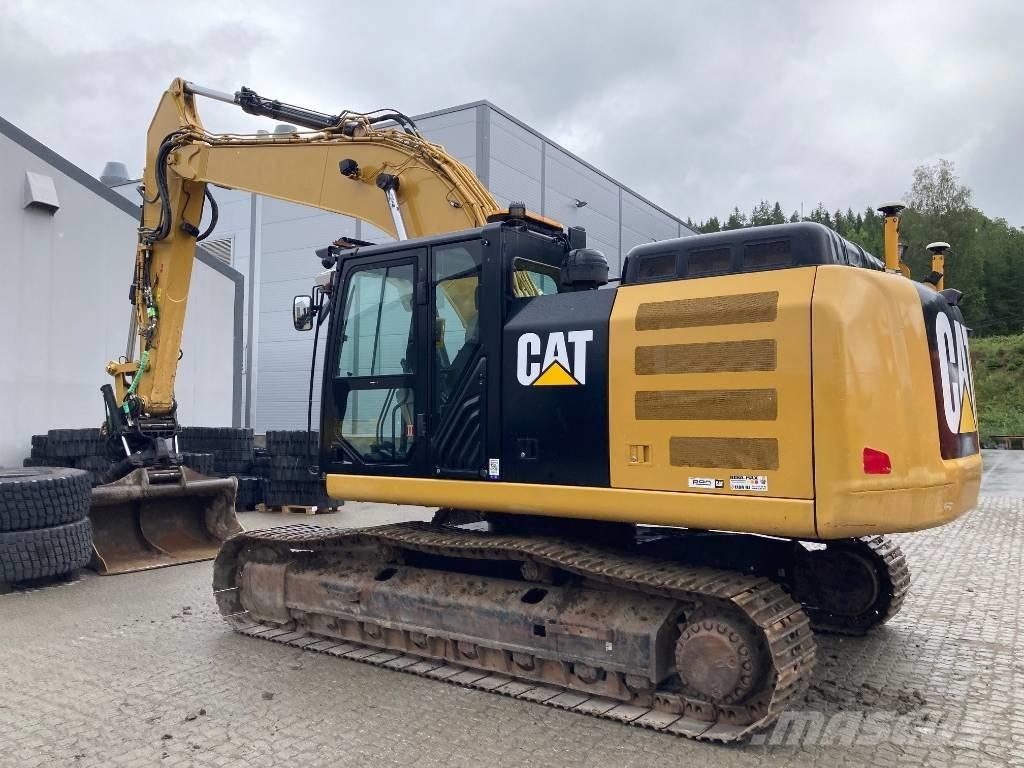 CAT 326 F L Crawler excavators