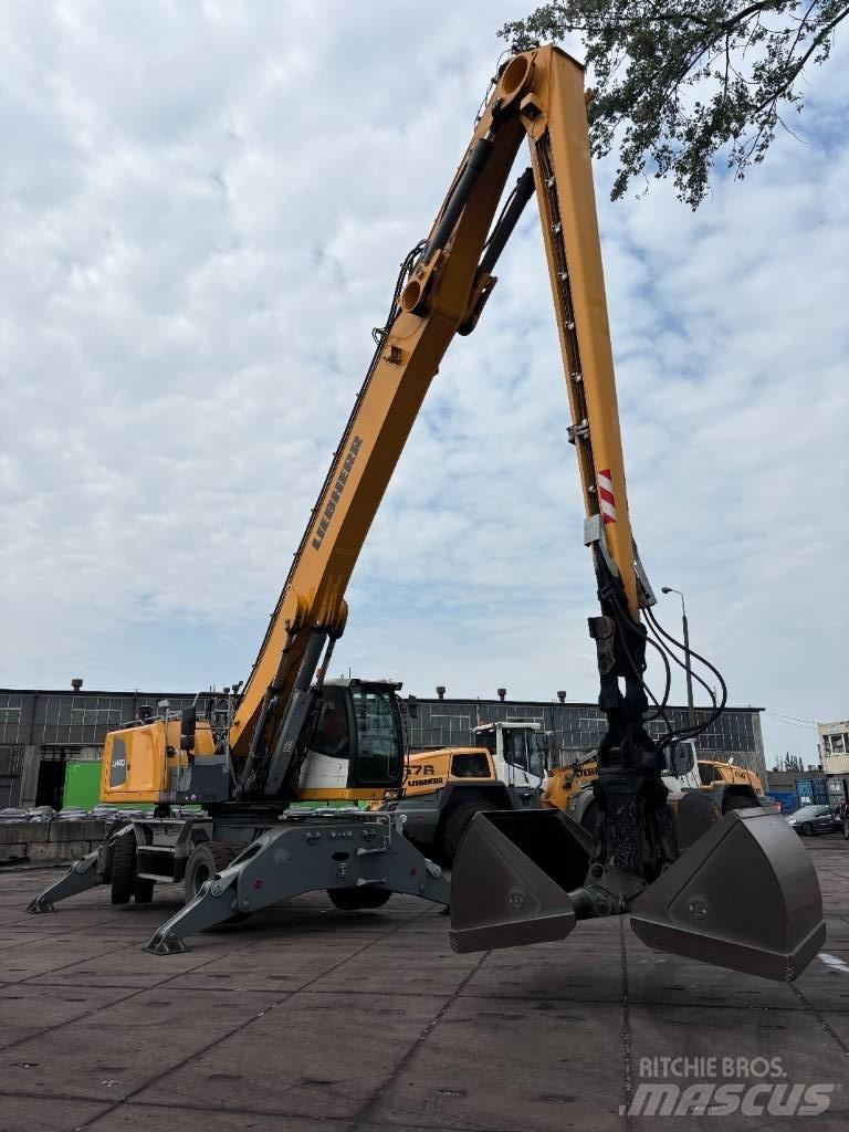 Liebherr LH 40 Port Waste / industry handlers