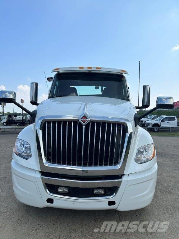 International LT Prime Movers