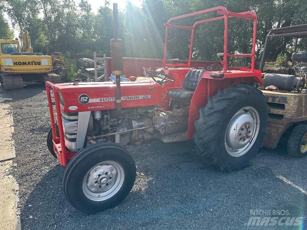 Massey Ferguson 152 Tractors
