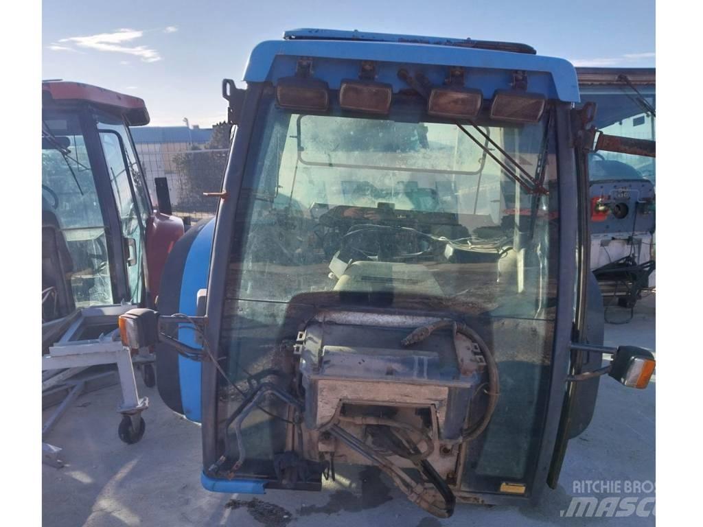 Landini Legend 115 Cabins and interior