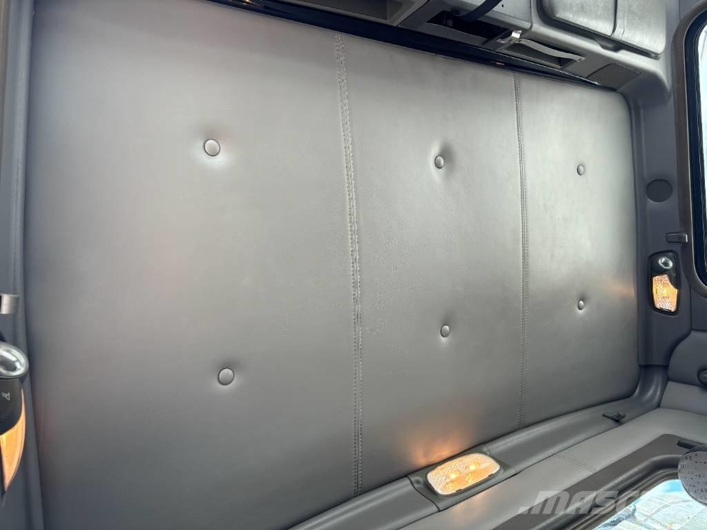 Kenworth T 800 Prime Movers