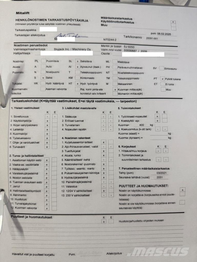 SkyJack SJ 9250 RT Scissor lifts