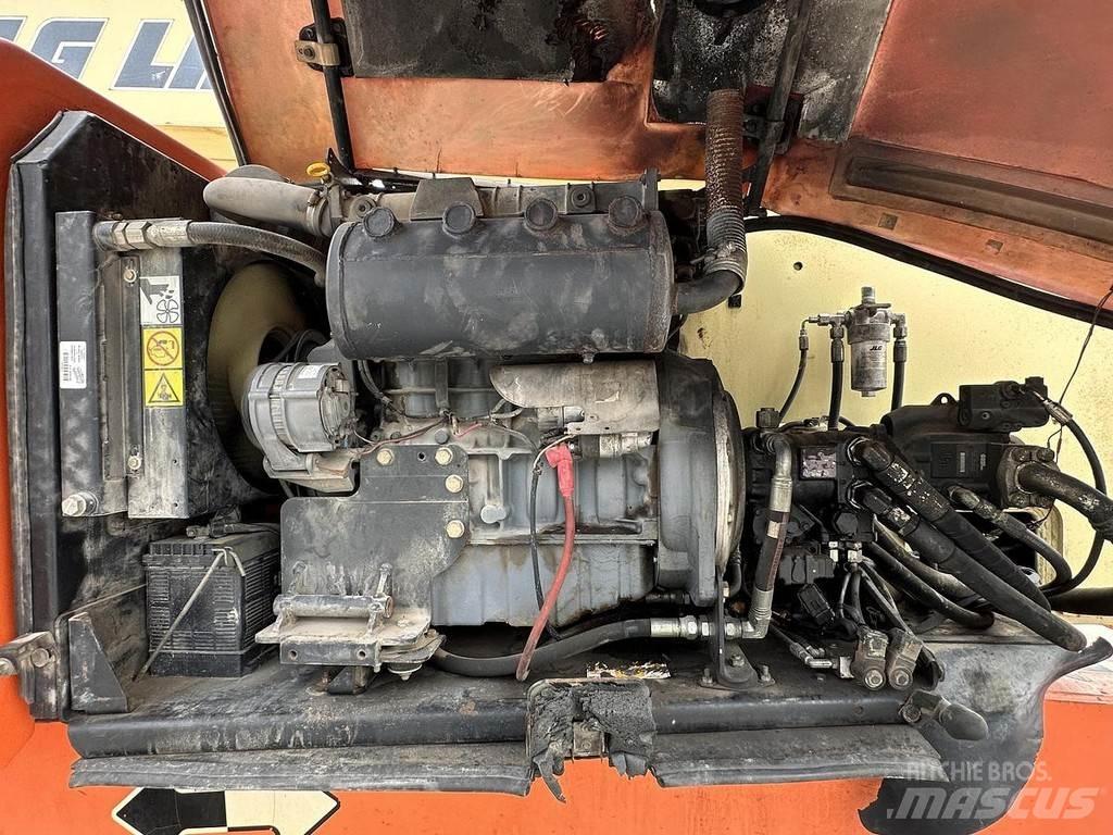 JLG 800AJ Articulated boom lifts