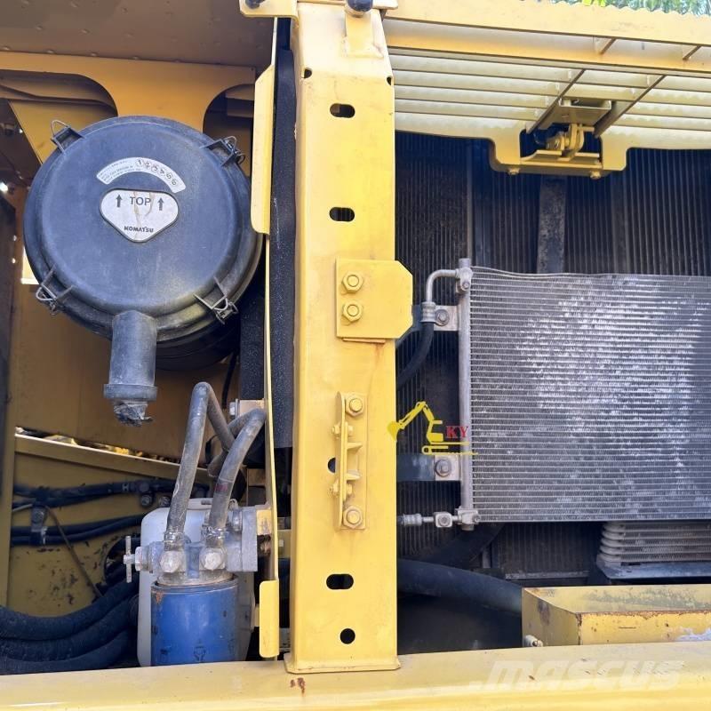 Komatsu PC 200-8 Crawler excavators