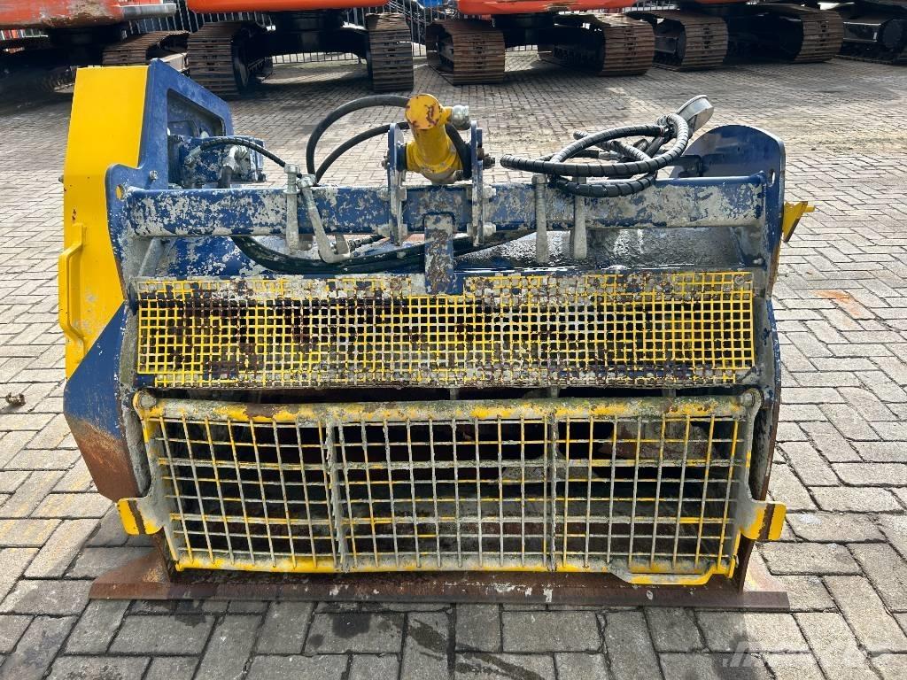 Warzee BB410 Concrete distribution booms