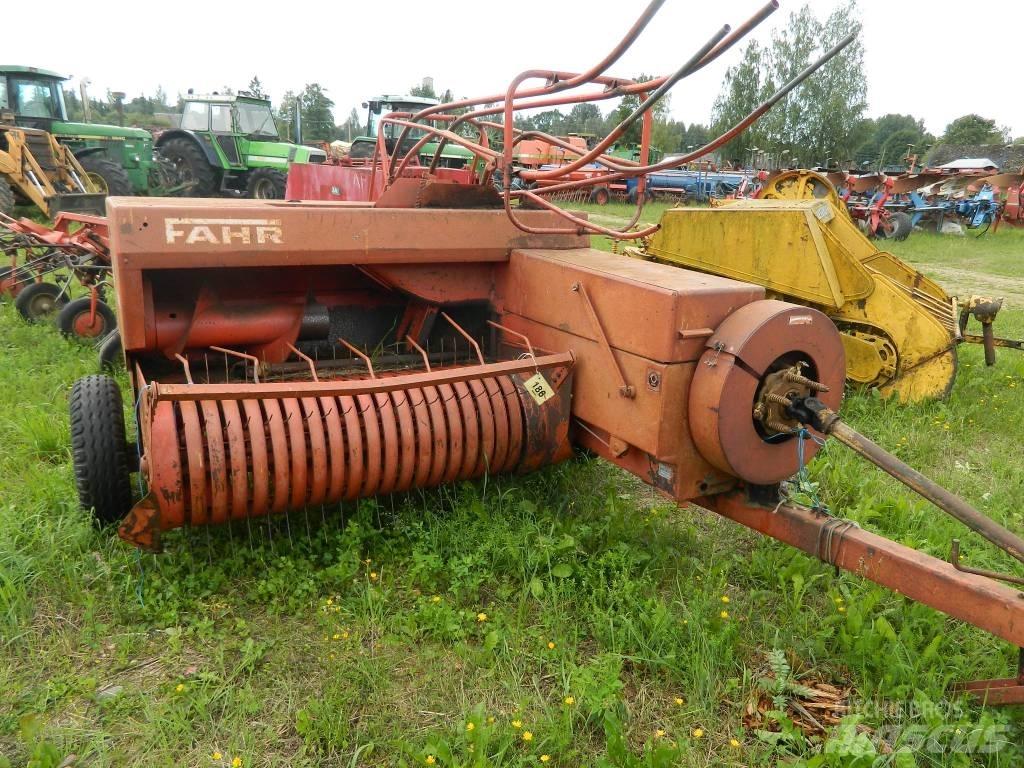 Deutz-Fahr HD300 Square balers