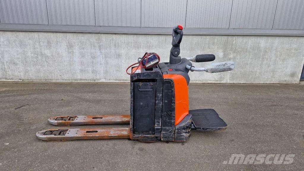 BT LPE 250 Electric forklift trucks