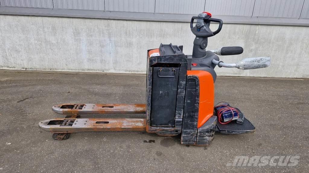 BT LPE 250 Electric forklift trucks