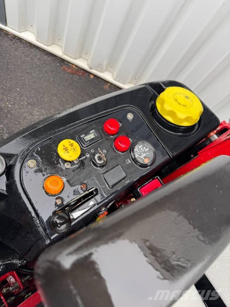 Ferris IS 2000 Z Riding mowers