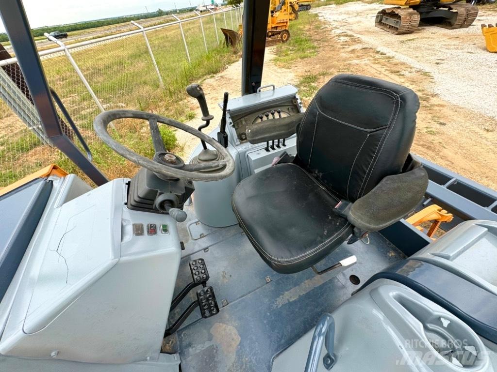 CASE 570 M XT Wheel loaders