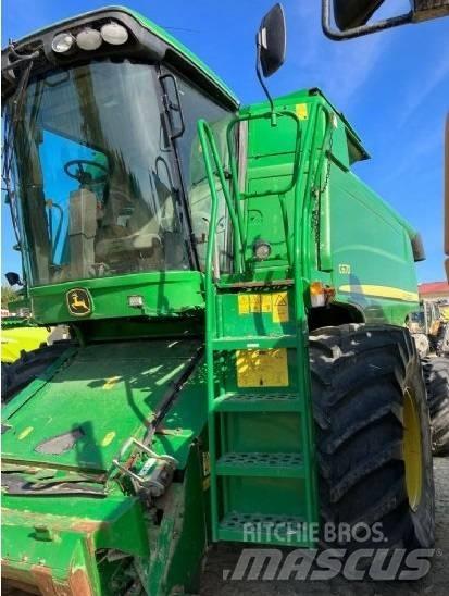 John Deere C 670 Combine harvesters