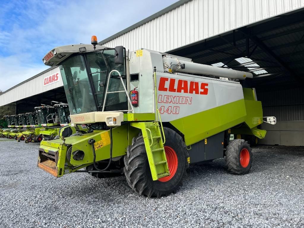 CLAAS Lexion 440 Combine harvesters