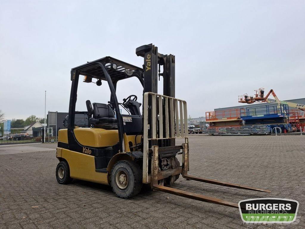Yale GDP25 LX Diesel trucks