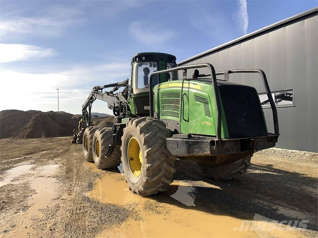 John Deere 1470E Harvesters