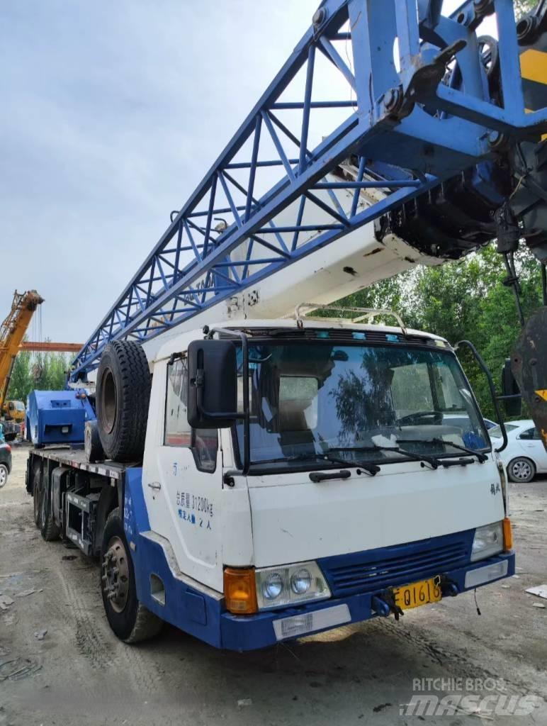 Tadano GT 250 All terrain cranes