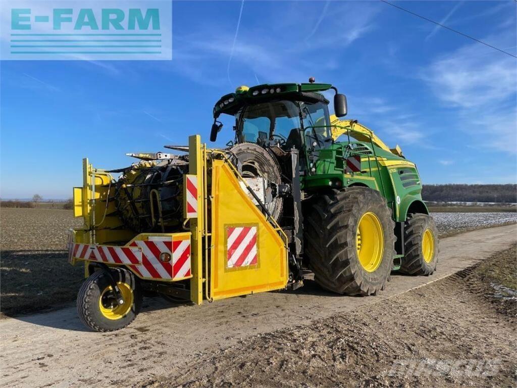 John Deere 8700i Forage harvesters