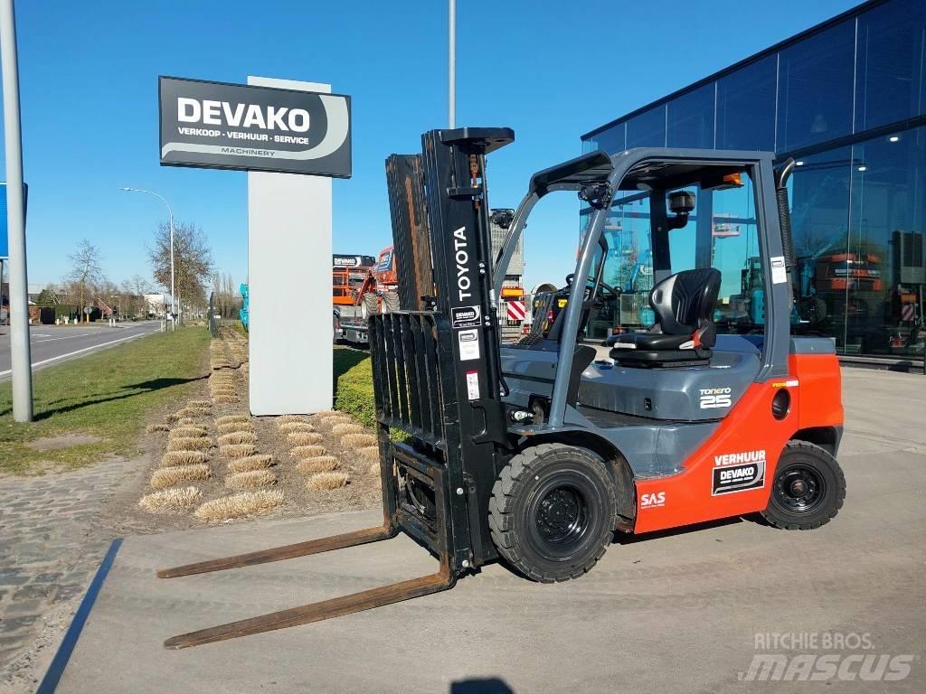 Toyota 52-8 FD F 25 Diesel trucks
