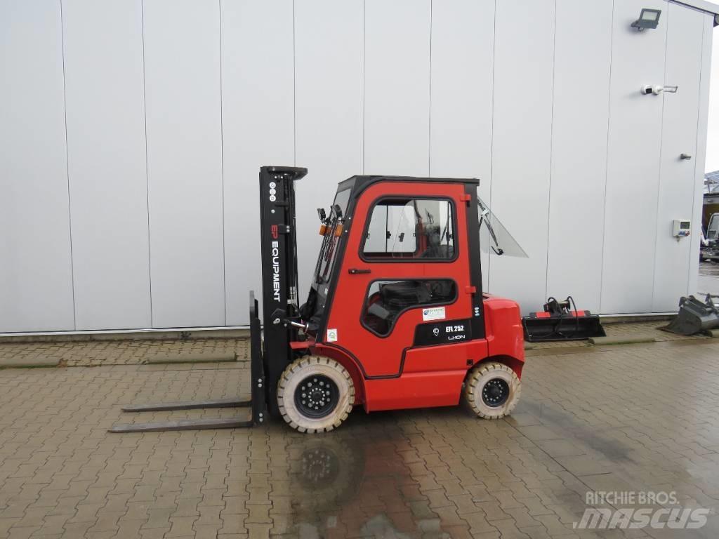 EP EFL252 Electric forklift trucks