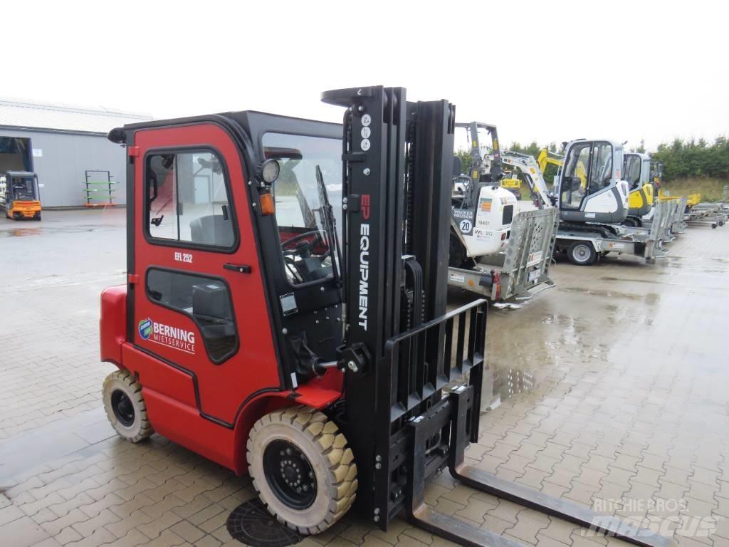 EP EFL252 Electric forklift trucks