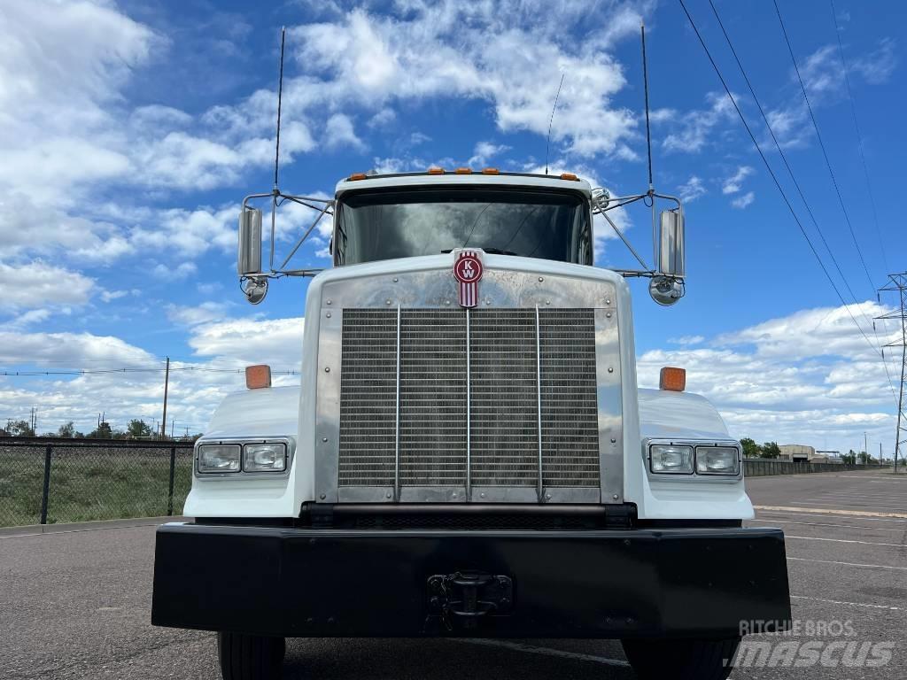 Kenworth T 800 Prime Movers