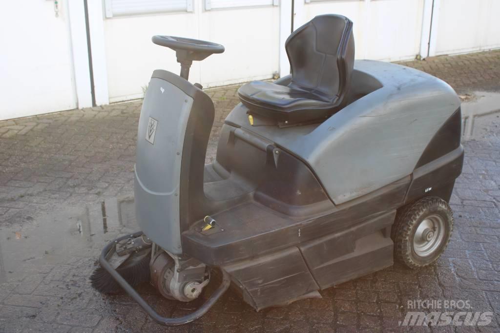 Kärcher KM 100/100 Sweepers
